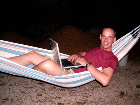 hamaka-met-laptop-web.jpg